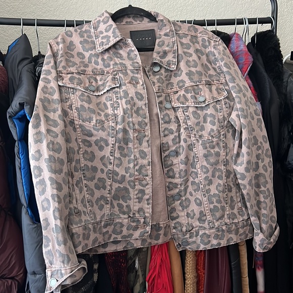 Blanknyx Animal Print Denim Jacket Size Large - Picture 4 of 12